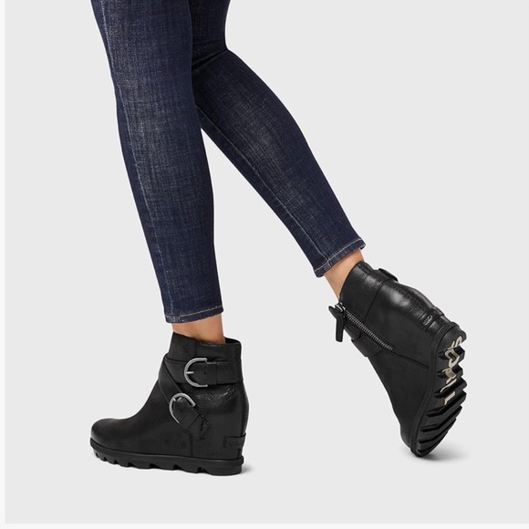 Sorel Joan of Arctic Wedge II buckle ankle boot - Picture 5 of 15